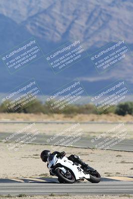 media/Nov-16-2025-Race Pace (Sun) [[8c5fa54630]]/Non Verified Riders (1st 20 Minutes)/4-Turn 16 (1116am)/